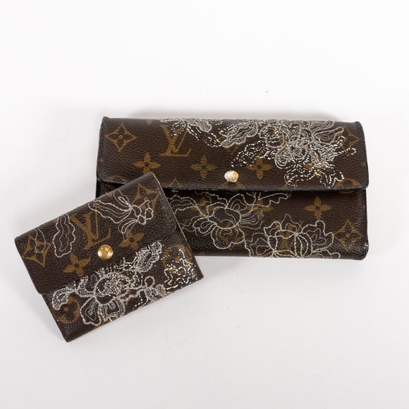 LOUIS VUITTON Limited Edition Wallet Set of 2 - Picture 14 of 15